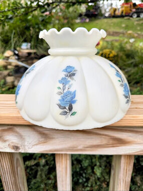 Opal Melon Shade, Sapphire Roses Scene, 10" fitter (03508) crimped gorgeous 175